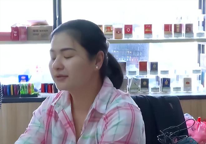 单身母亲赶出家门背后真相令人泪目m6米乐app湖南14岁女儿将(图7)