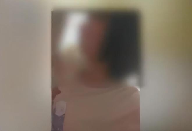单身母亲赶出家门背后真相令人泪目m6米乐app湖南14岁女儿将(图6)